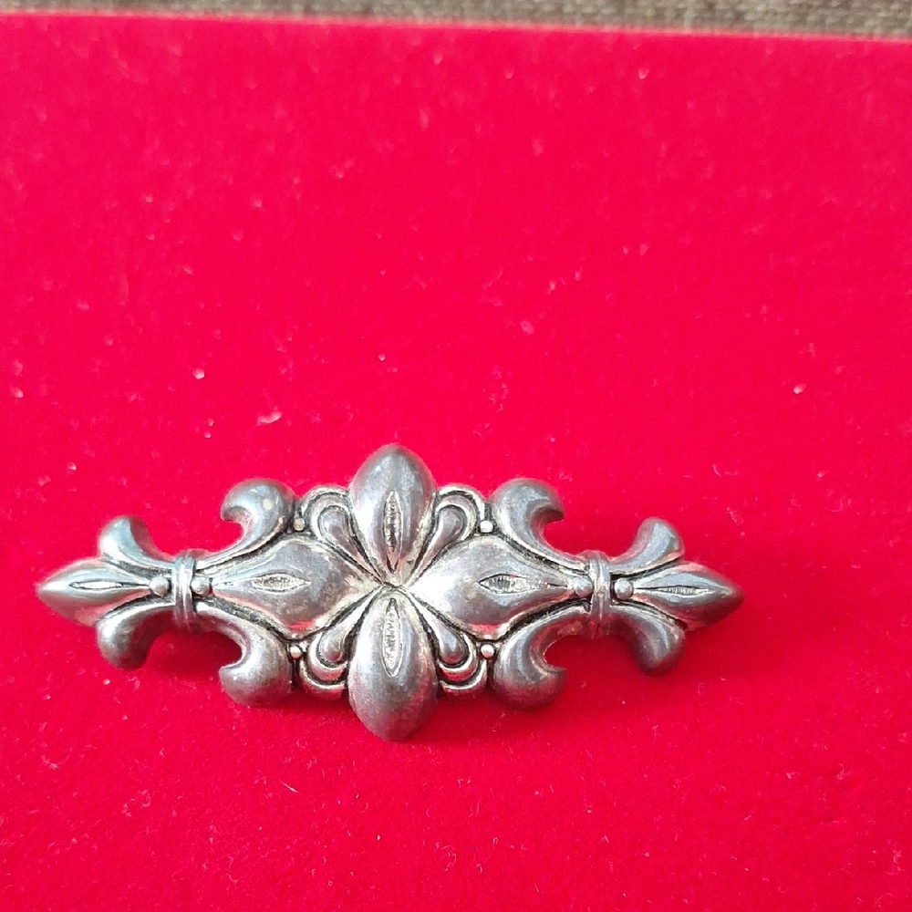 Monet Silver Fleur-de-Lis Brooch